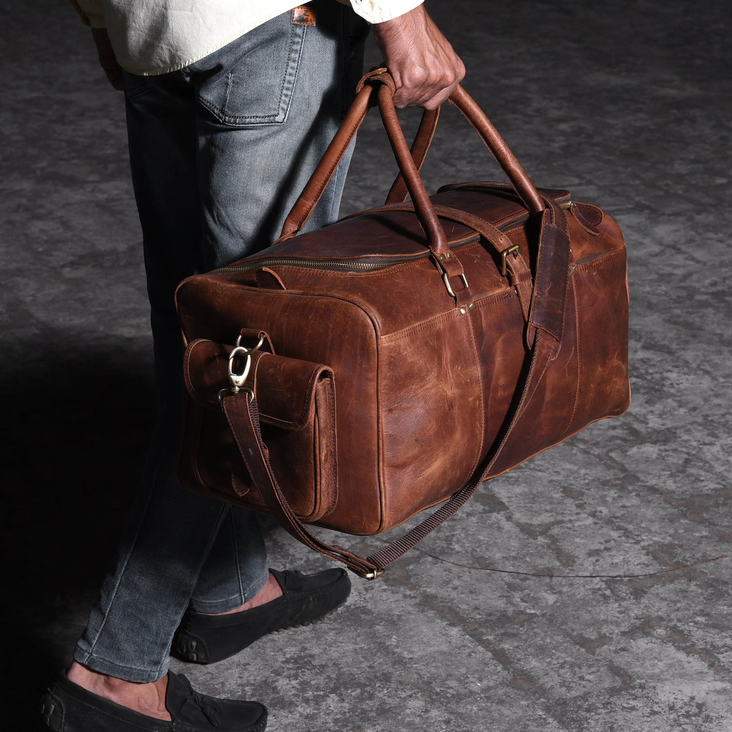 leather travel bag